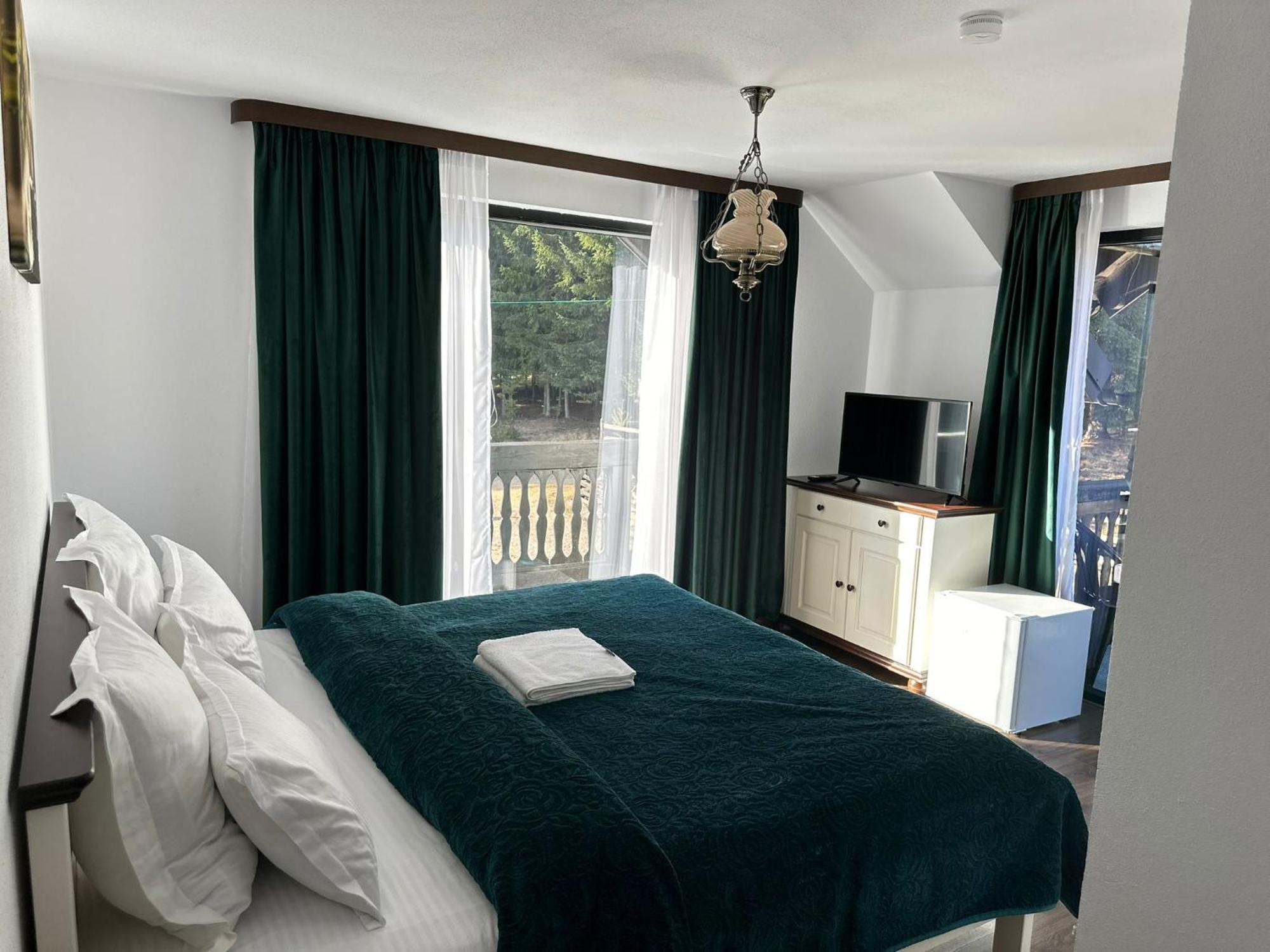 Conacul Muntii Bucovinei Hotel Moldvahosszúmező Kültér fotó
